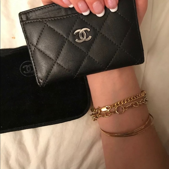 Chanel Credit card case with classic silver CC log - Picture 8 of 8